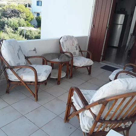 Sunset And For Adults Over 21 Only Apartmán