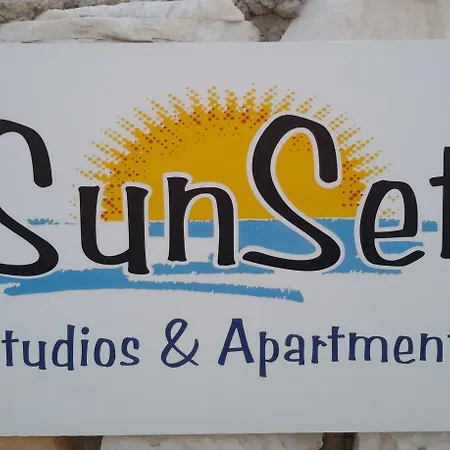 Sunset And For Adults Over 21 Only Apartamento Naousa