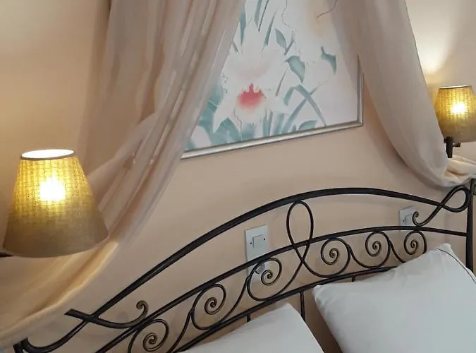 Sunset And For Adults Over 21 Only Daire Zambujeira do Mar