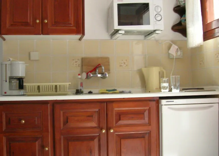 Sunset And For Adults Over 21 Only Daire Zambujeira do Mar